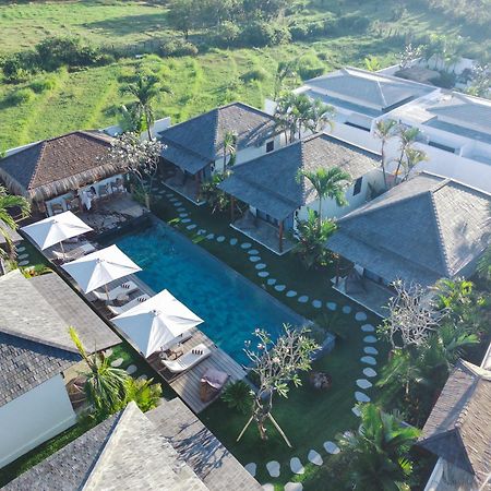 Ehoa Bali Nyanyi Boutique Hotel - In Front Of Entrance To Nuanu Tanah Lot Exterior foto