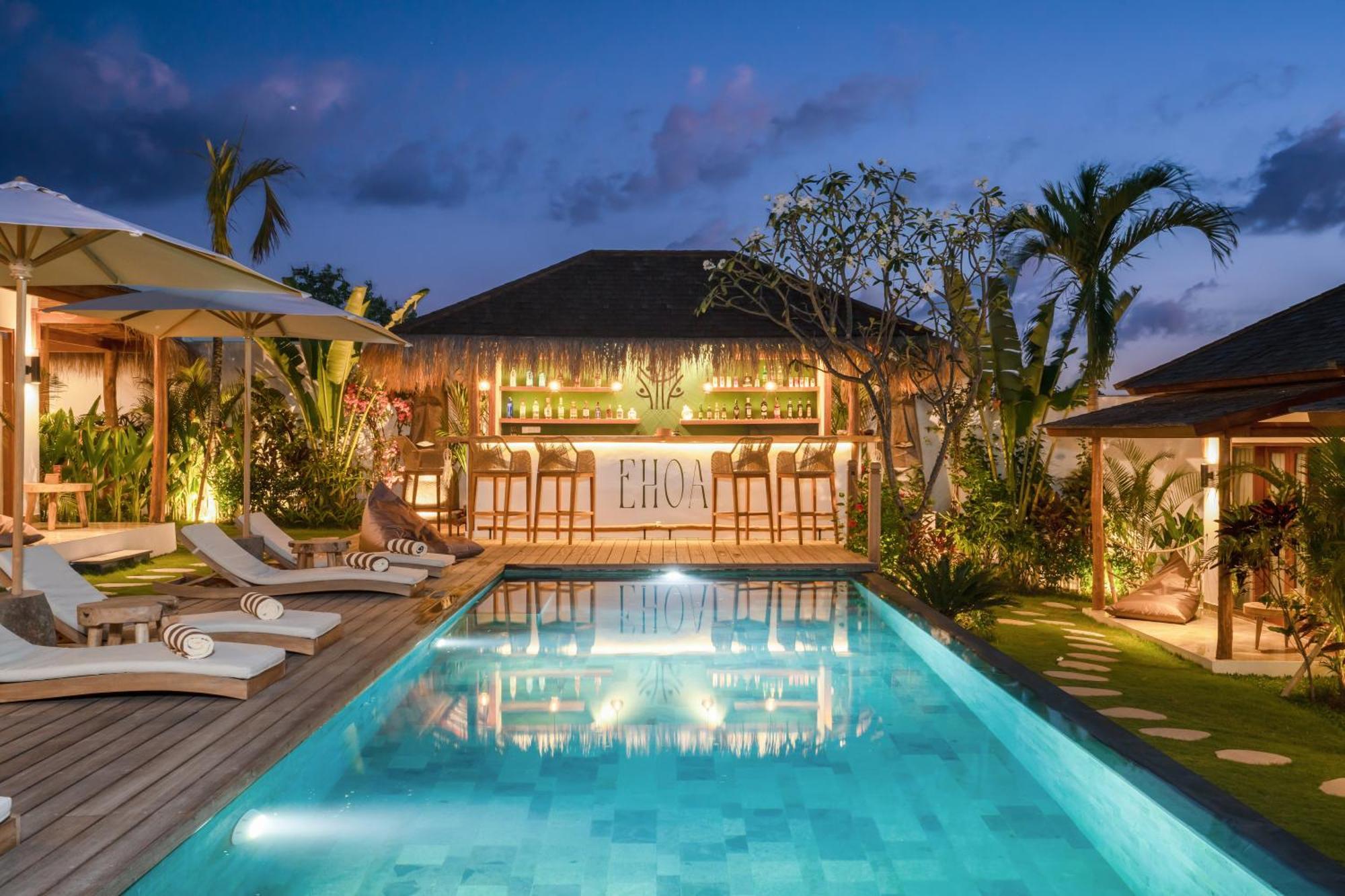 Ehoa Bali Nyanyi Boutique Hotel - In Front Of Entrance To Nuanu Tanah Lot Exterior foto