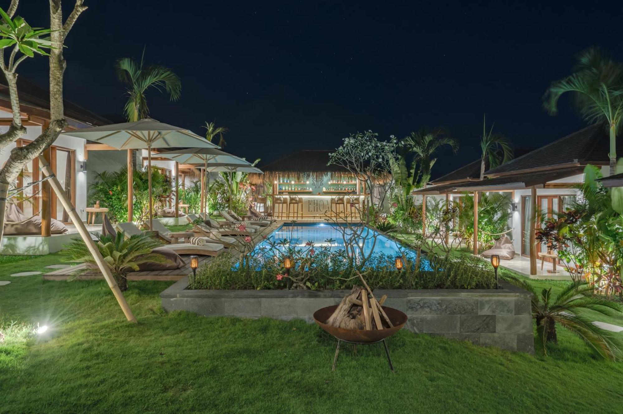 Ehoa Bali Nyanyi Boutique Hotel - In Front Of Entrance To Nuanu Tanah Lot Exterior foto