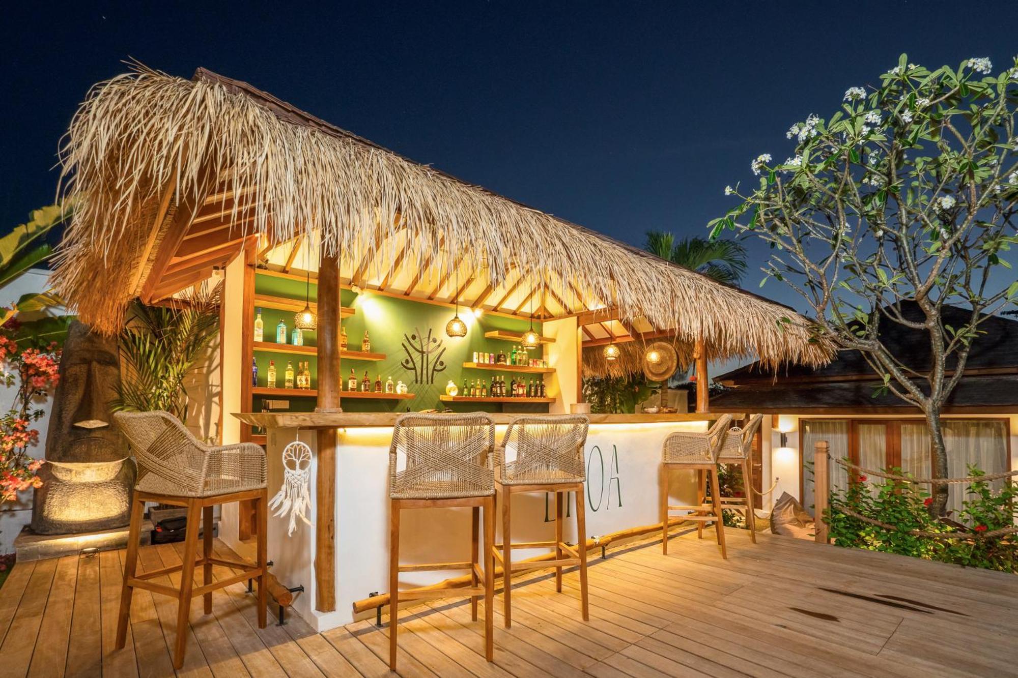 Ehoa Bali Nyanyi Boutique Hotel - In Front Of Entrance To Nuanu Tanah Lot Exterior foto