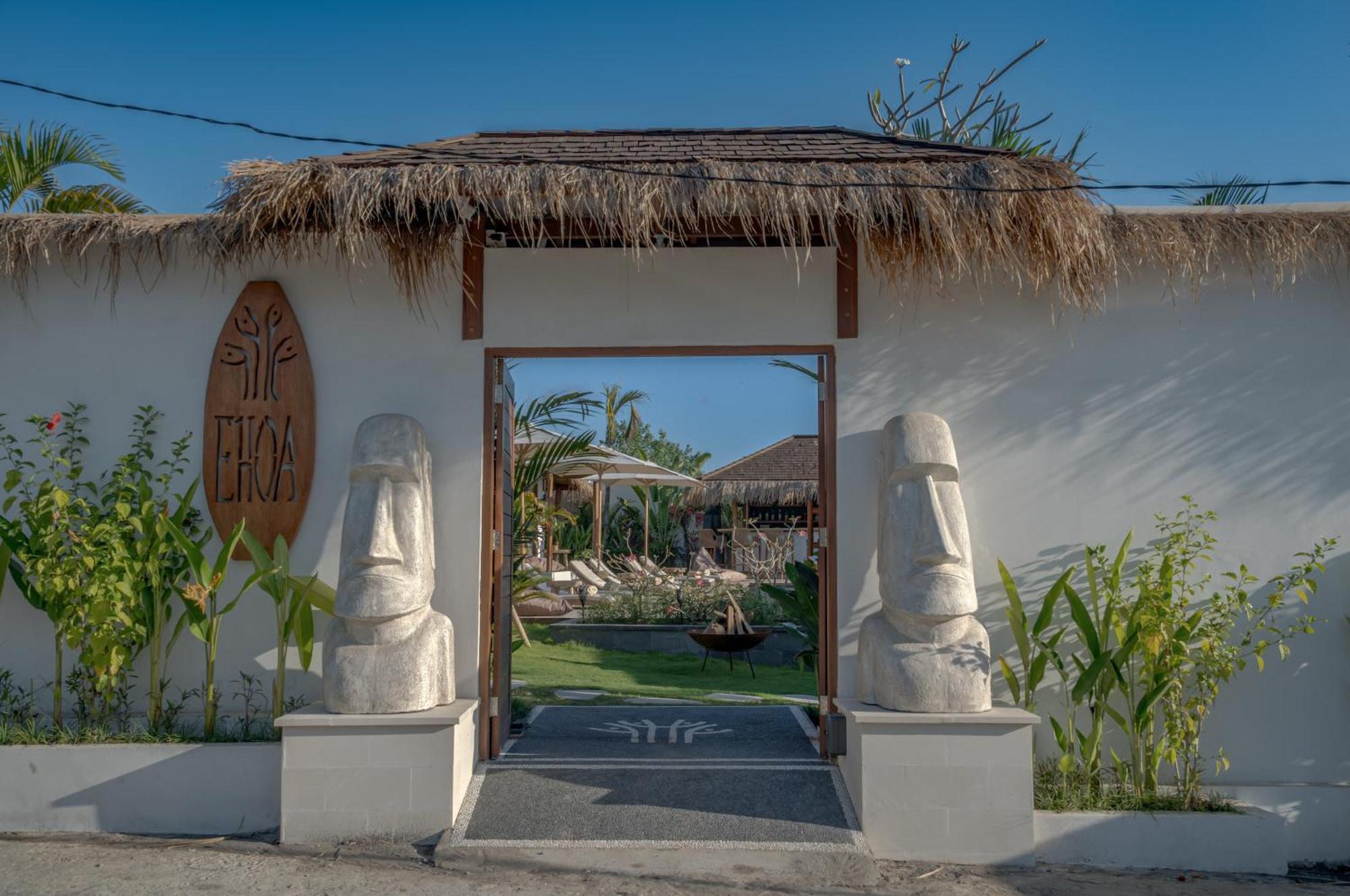 Ehoa Bali Nyanyi Boutique Hotel - In Front Of Entrance To Nuanu Tanah Lot Exterior foto