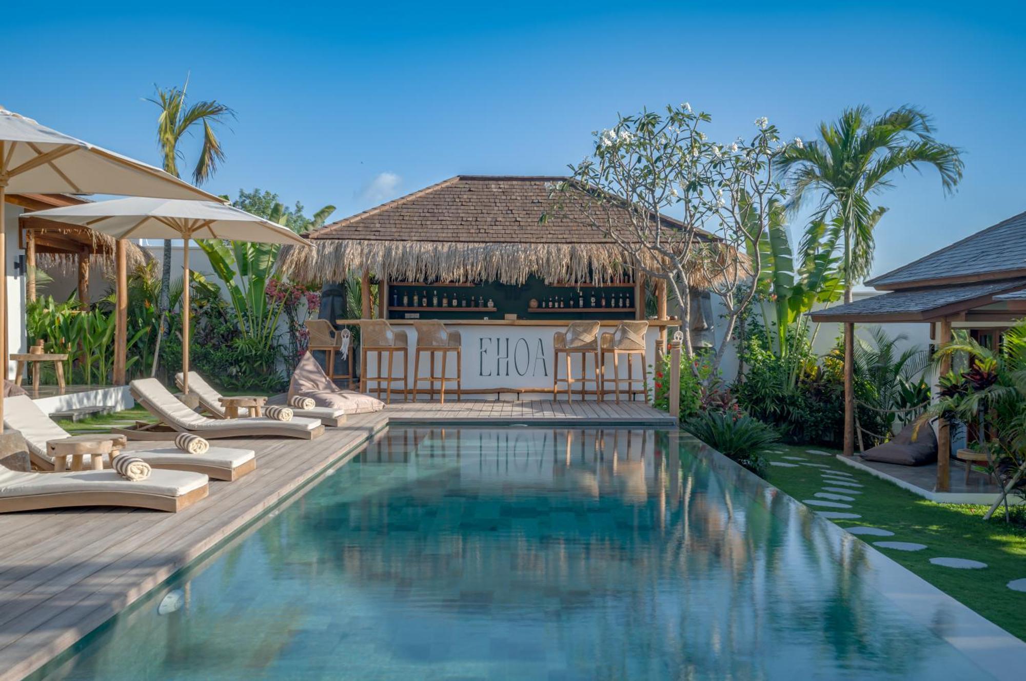 Ehoa Bali Nyanyi Boutique Hotel - In Front Of Entrance To Nuanu Tanah Lot Exterior foto