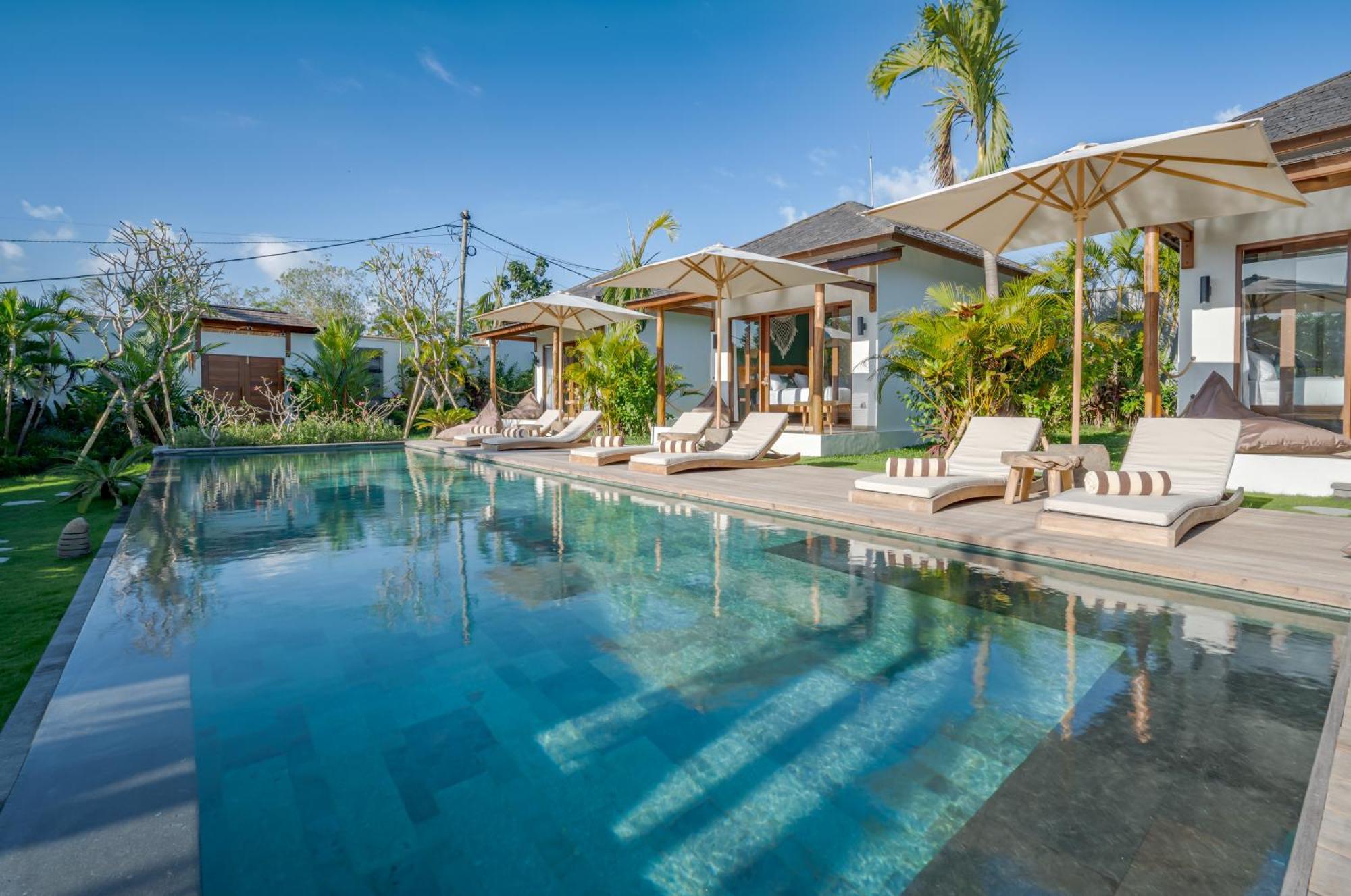 Ehoa Bali Nyanyi Boutique Hotel - In Front Of Entrance To Nuanu Tanah Lot Exterior foto