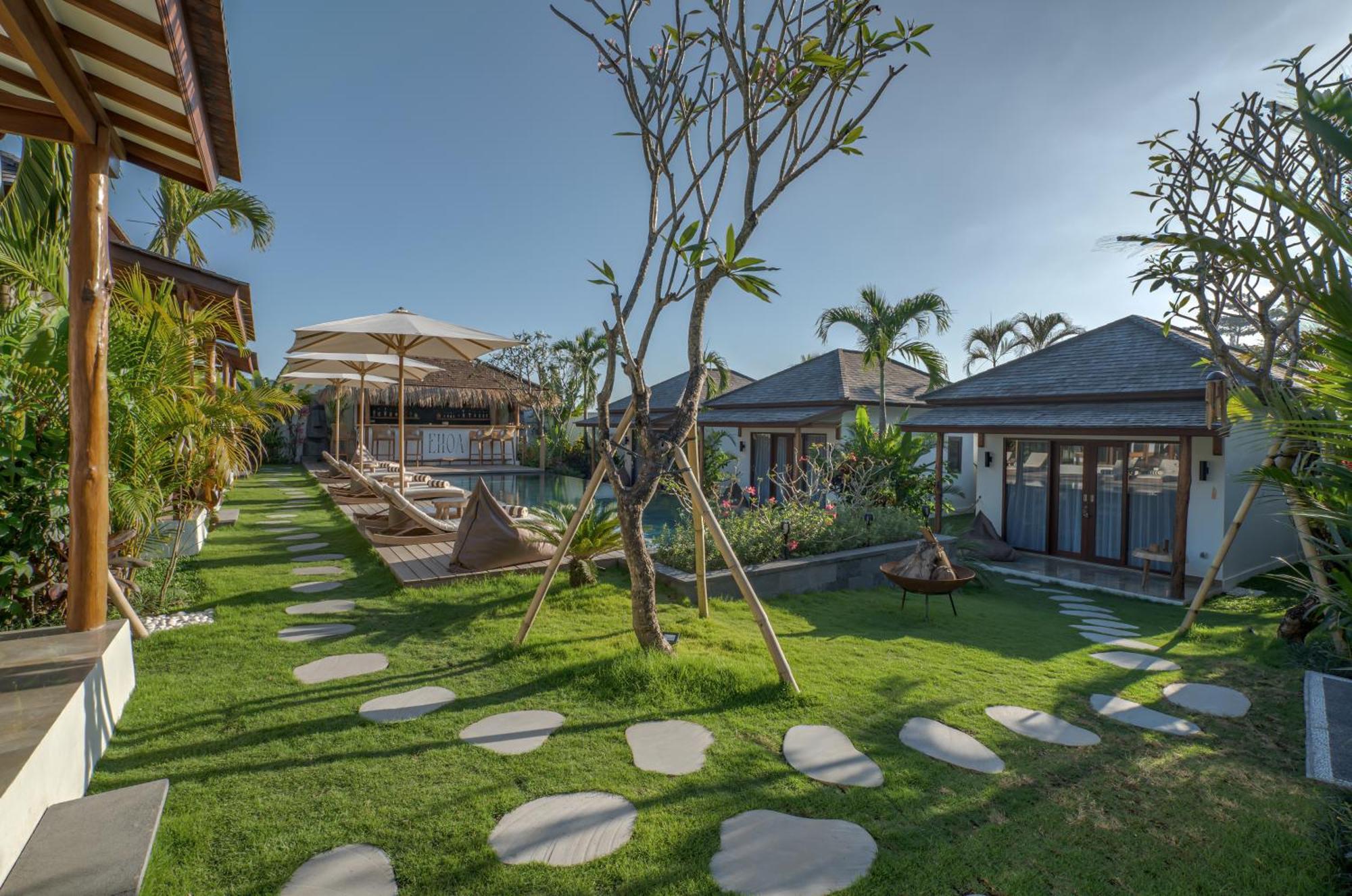 Ehoa Bali Nyanyi Boutique Hotel - In Front Of Entrance To Nuanu Tanah Lot Exterior foto